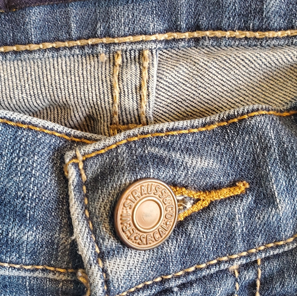 Womens too superlow Levi's Jean Size 5M